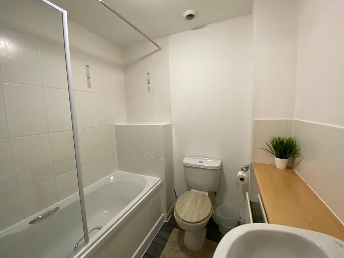 Вілла Wellingborough Cosy Hub Great Harrowden Екстер'єр фото